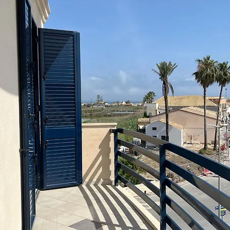 Celeste E C Апарт-отель 3*