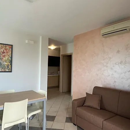Apart-hotel Celeste E C 3*